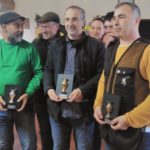 165 artigos de material contrafeito apreendidos na feira das Taipas