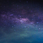 Diplomatas russos obrigados a deixar Coreia do Norte a empurrar vagão com malas