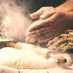 Há estranhas nuvens que brilham à noite e já sabe o que são