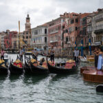 No Afeganistão, as professoras estão prontas para desafiar o regime talibã