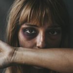 Homem que matou a mulher à facada nas Taipas acusado de homicídio qualificado