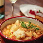 Banco Alimentar recebe apoio de Oney Bank com doação de papel usado em troca de alimentos