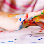 Mulher colhida pelo comboio ao atravessar passagem pedonal junto a estação