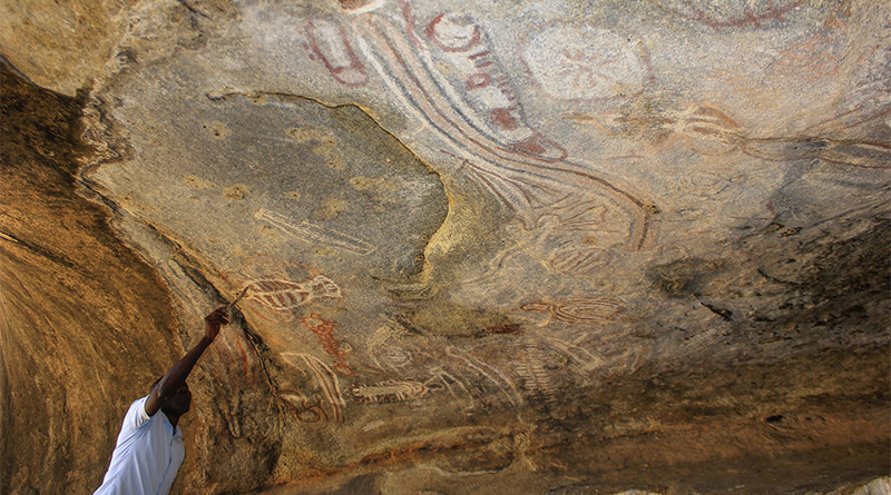 Misteriosas pinturas rupestres que ‘caíram do céu’ no Namibe