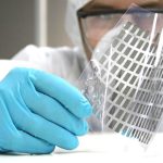 Doença nas gengivas pode levar a artrite reumatoide, diz estudo