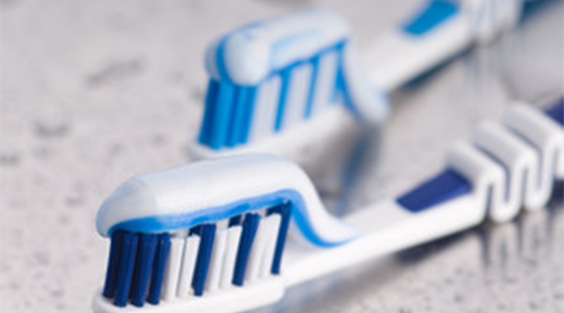 Pasta de dentes pode ser muito mais útil em casa do que pensa