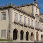 Homem arguido por furto em estabelecimento comercial de Guimarães