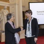 Paróquias de Amares recebem postal de Páscoa ilustrado por Sylvie Castro