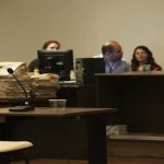 Levou guaxinim a loja para aparar unhas e animal acaba abatido