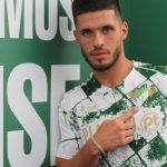 Há cada vez mais pessoas a fazer compras pelas redes sociais, diz estudo