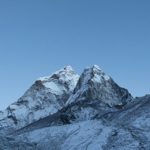 Jovem costureiro cria roupa de todos os partidos na Guiné-Bissau