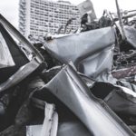 Idoso come refeição de 3 pratos no metro na China