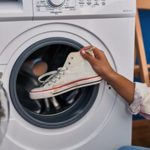 Homem invade centro de saúde, come iogurtes e toma medicamentos em Madrid