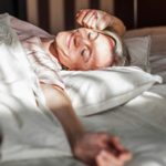 Cobra encontrada em carrinho de compras ganha nova casa em faculdade