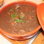 Arguida por contrafação de mais de 1000 peças de vestuário em Barcelos