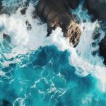 Espetáculo de Olga Roriz com elementos da comunidade local no Theatro Circo