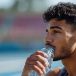 Equipa de futebol infantil em Málaga patrocinada por… bar de alterne