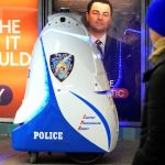 Cobra operada para remover manete de mudanças nos EUA