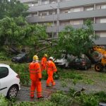 Tendas que serviram de apoio à Festa das Colheitas em Vila Verde voam com a tempestade