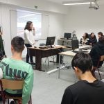 Cinco lobos-ibéricos vistos “a fazer a sesta” em montanha do Alto Minho