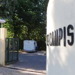 Jovem apanhada em operação ‘stop’ em Barcelos com 107 pares de ténis contrafeitos
