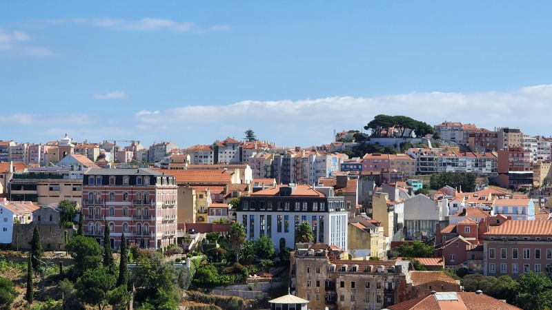 Arrendar casa custa 27 €/m² em Lisboa e 8 €/m² na Guarda